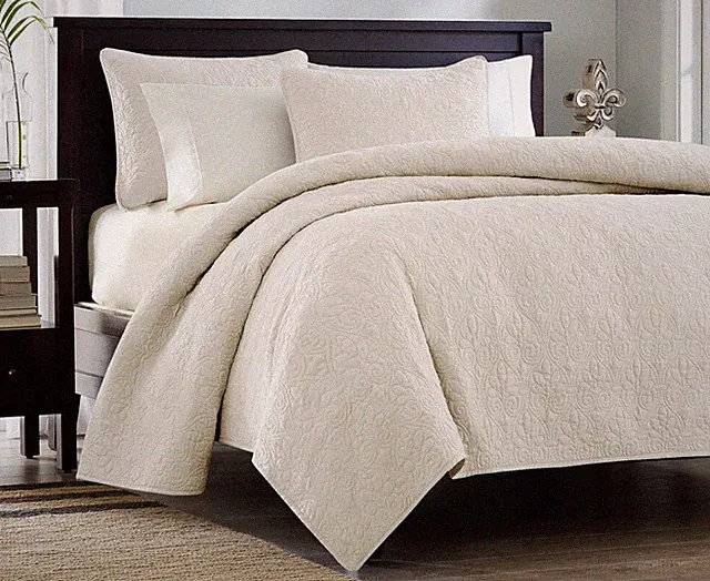 IVORY MATELASSE 3p King QUILT SET : CREAM MEDALLION COTTON FILL COTTAGE COVERLET