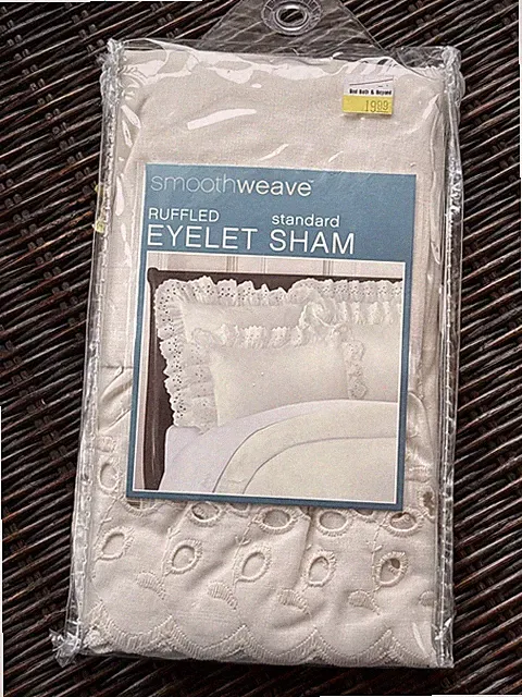 New Smoothweave Ivory ruffled eyelet standard pillow sham 20" X 26"